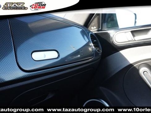 Used 2012 Volkswagen Beetle 2.0T FWD image 18
