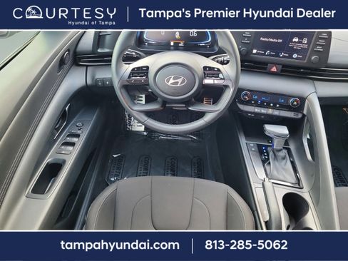Certified 2025 Hyundai Elantra Sport image 9