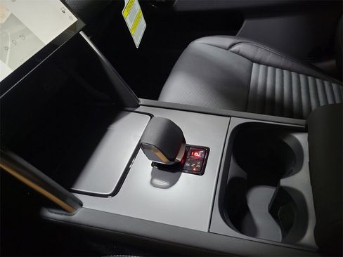 New 2025 Land Rover Discovery Sport Dynamic SE image 20