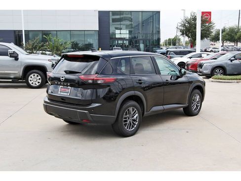 Used 2024 Nissan Rogue S AWD/4WD image 5