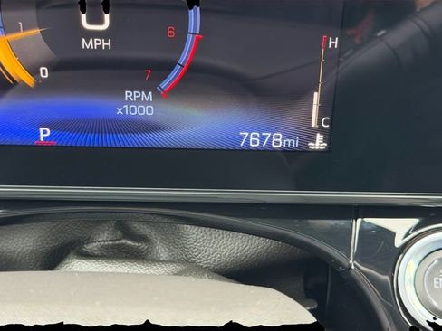 Used 2025 Chevrolet Trax RS w/ Driver Confidence Package image 19