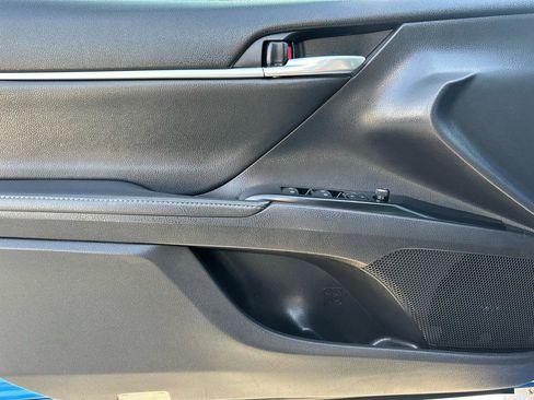 Used 2019 Toyota Camry XSE FWD image 14
