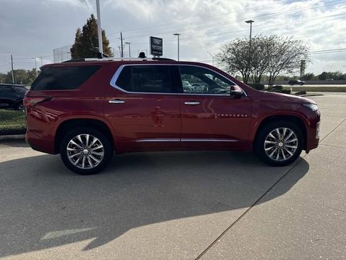 Used 2023 Chevrolet Traverse Premier image 4