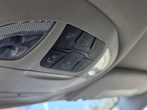 Certified 2024 Chrysler Pacifica Limited FWD image 33