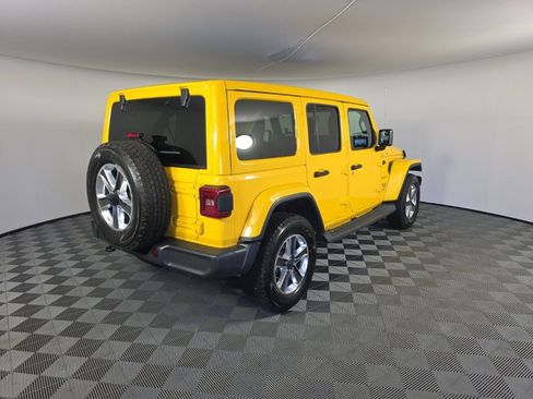 Used 2019 Jeep Wrangler Unlimited Sahara w/ Uconnect 4C Nav & Sound Group AWD/4WD image 5