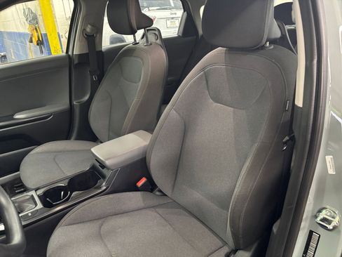 Used 2025 Kia K4 FWD image 23