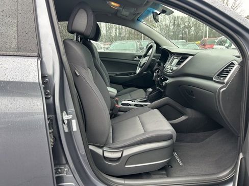 Used 2018 Hyundai Tucson SE image 16