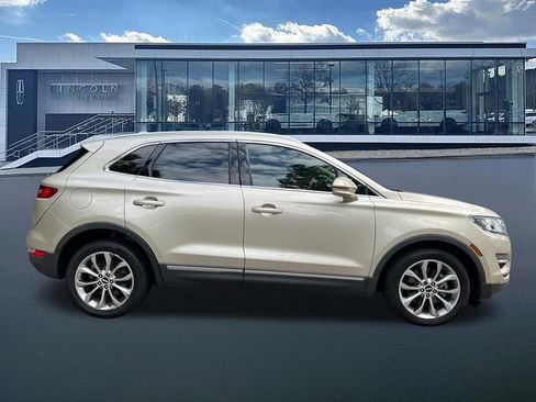 Used 2017 Lincoln MKC Select w/ Select Plus Package FWD image 10