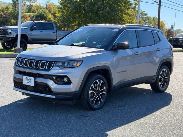 Used 2023 Jeep Compass Limited AWD/4WD image 8