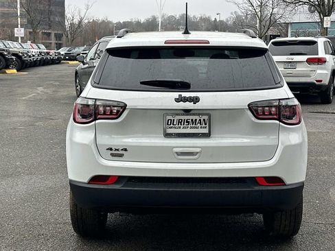 New 2026 Jeep Compass Latitude w/ Sun and Sound Group AWD/4WD image 3