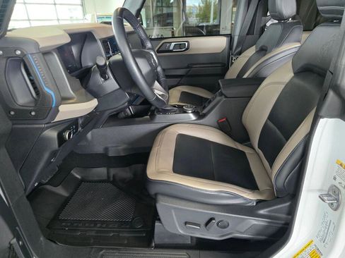 Used 2024 Ford Bronco Wildtrak AWD/4WD image 21