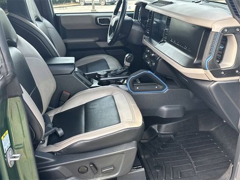 Used 2022 Ford Bronco Wildtrak image 12