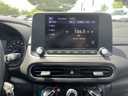 Used 2023 Hyundai Kona SE AWD/4WD image 17
