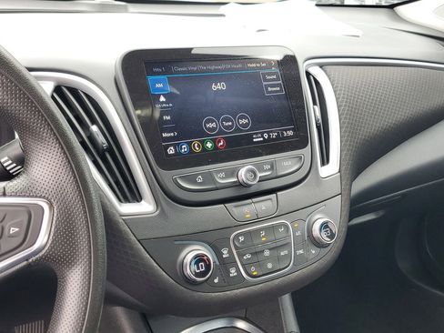 Used 2024 Chevrolet Malibu LT image 28