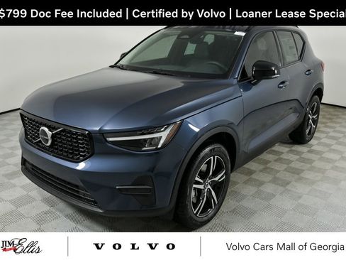 Used 2026 Volvo XC40 B5 Core w/ Climate Package AWD/4WD image 1