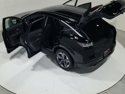 Certified 2025 Nissan Murano SV image 17