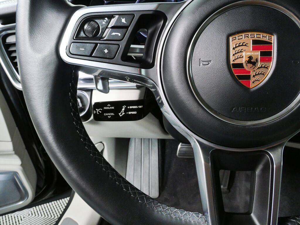 Used 2017 Porsche Panamera 4S AWD/4WD image 10