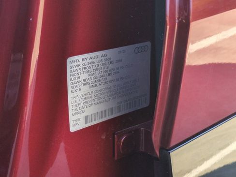 Used 2025 Audi Q5 Premium Plus w/ Premium Plus image 29