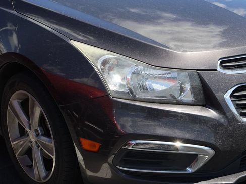 Used 2015 Chevrolet Cruze LT FWD image 4