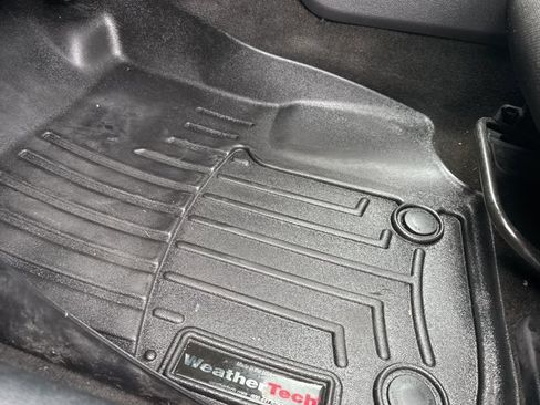 Used 2016 Ford Mustang V6 image 13