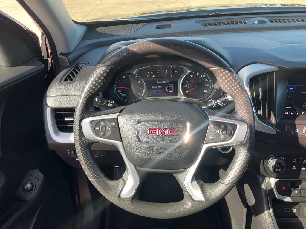 Used 2023 GMC Terrain SLE w/ Driver Convenience Package FWD image 10