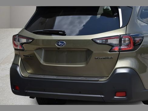 Used 2025 Subaru Outback Onyx Edition w/ Popular Package #2 AWD/4WD image 29