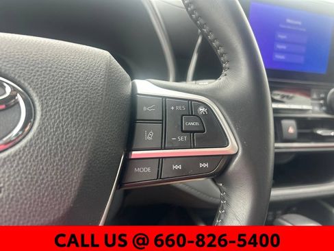 Used 2025 Toyota Highlander XSE AWD/4WD image 21