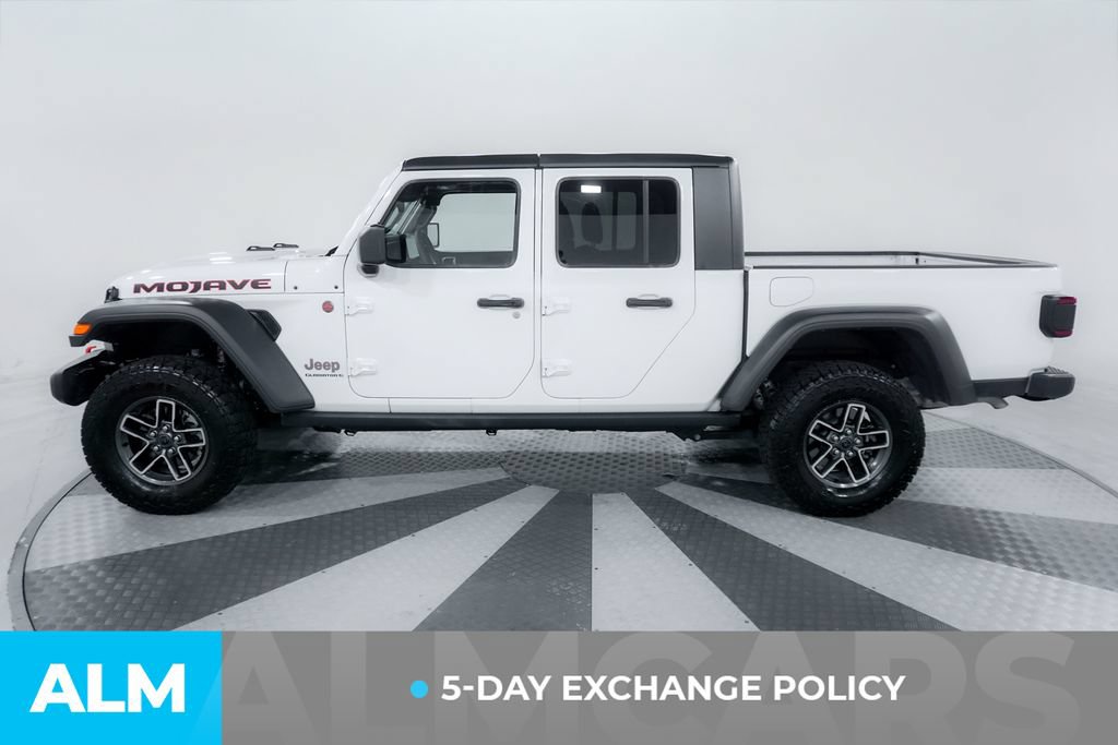 Used 2026 Jeep Gladiator Mojave AWD/4WD image 3