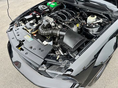 Used 2006 Ford Mustang GT image 18