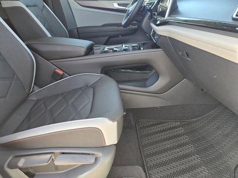 New 2026 Volkswagen Atlas Peak Edition AWD/4WD image 12