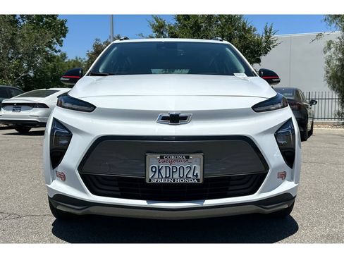 Used 2023 Chevrolet Bolt EUV LT w/ Convenience Package FWD image 9