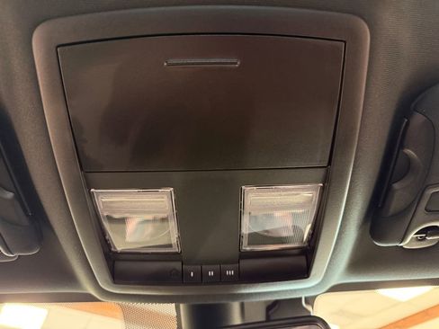 Used 2023 Dodge Challenger R/T image 26