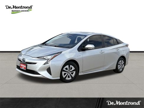 Used 2018 Toyota Prius Four image 1