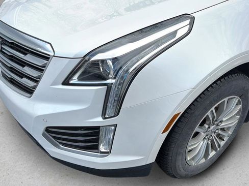 Used 2017 Cadillac XT5 Luxury w/ Driver Awareness Package image 10
