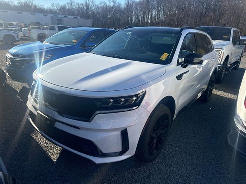 Used 2022 Kia Sorento SX image 2