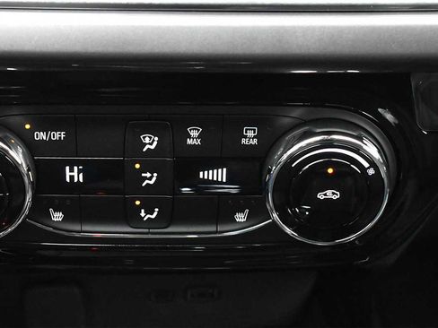 New 2026 Chevrolet Trax ACTIV w/ Sunroof Package image 19