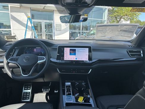 New 2026 Volkswagen Atlas Cross Sport SEL R-Line image 12