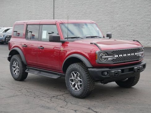 New 2025 Ford Bronco Badlands image 7