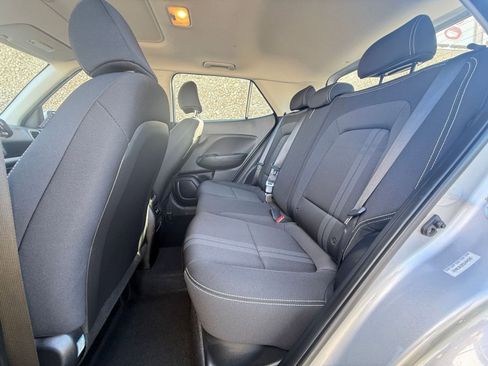 Used 2025 Hyundai Venue SEL image 27