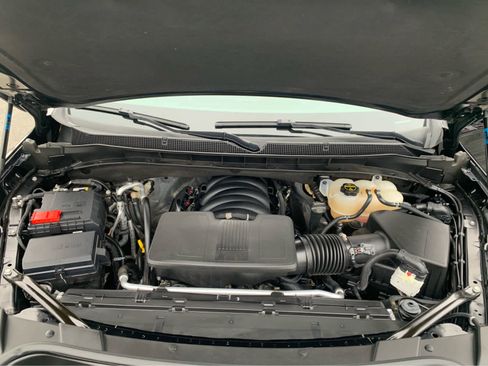 Used 2025 Chevrolet Tahoe Z71 image 9