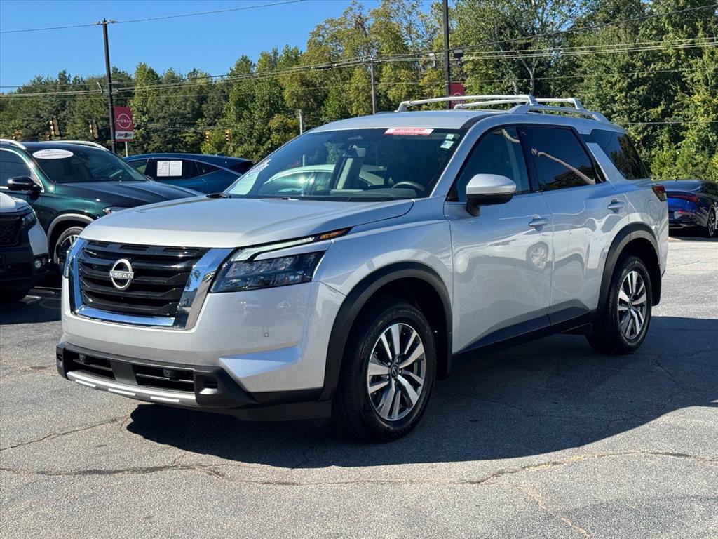 Certified 2025 Nissan Pathfinder SL AWD/4WD image 7