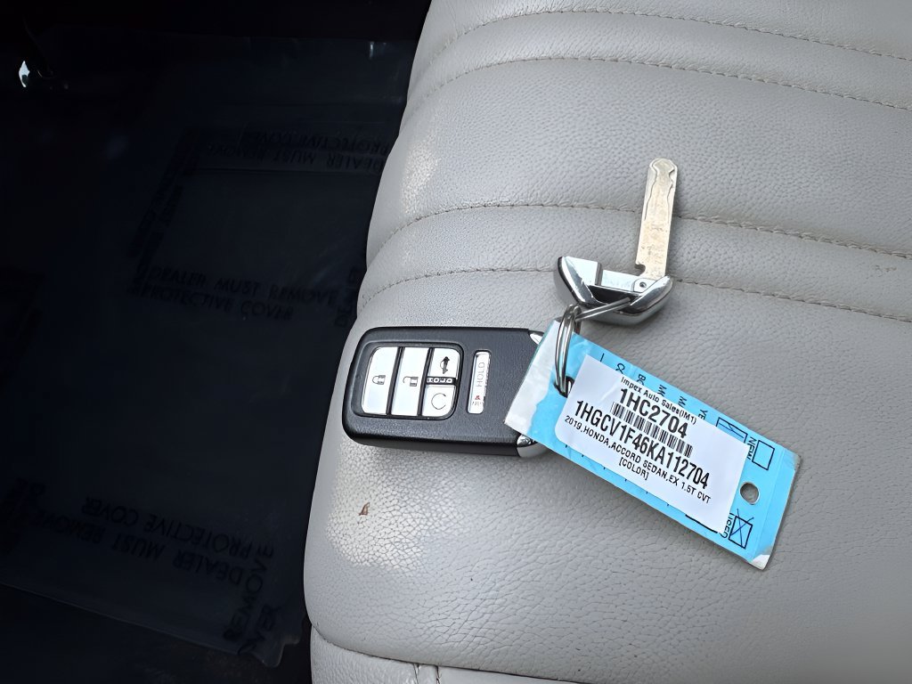 Used 2019 Honda Accord EX image 34