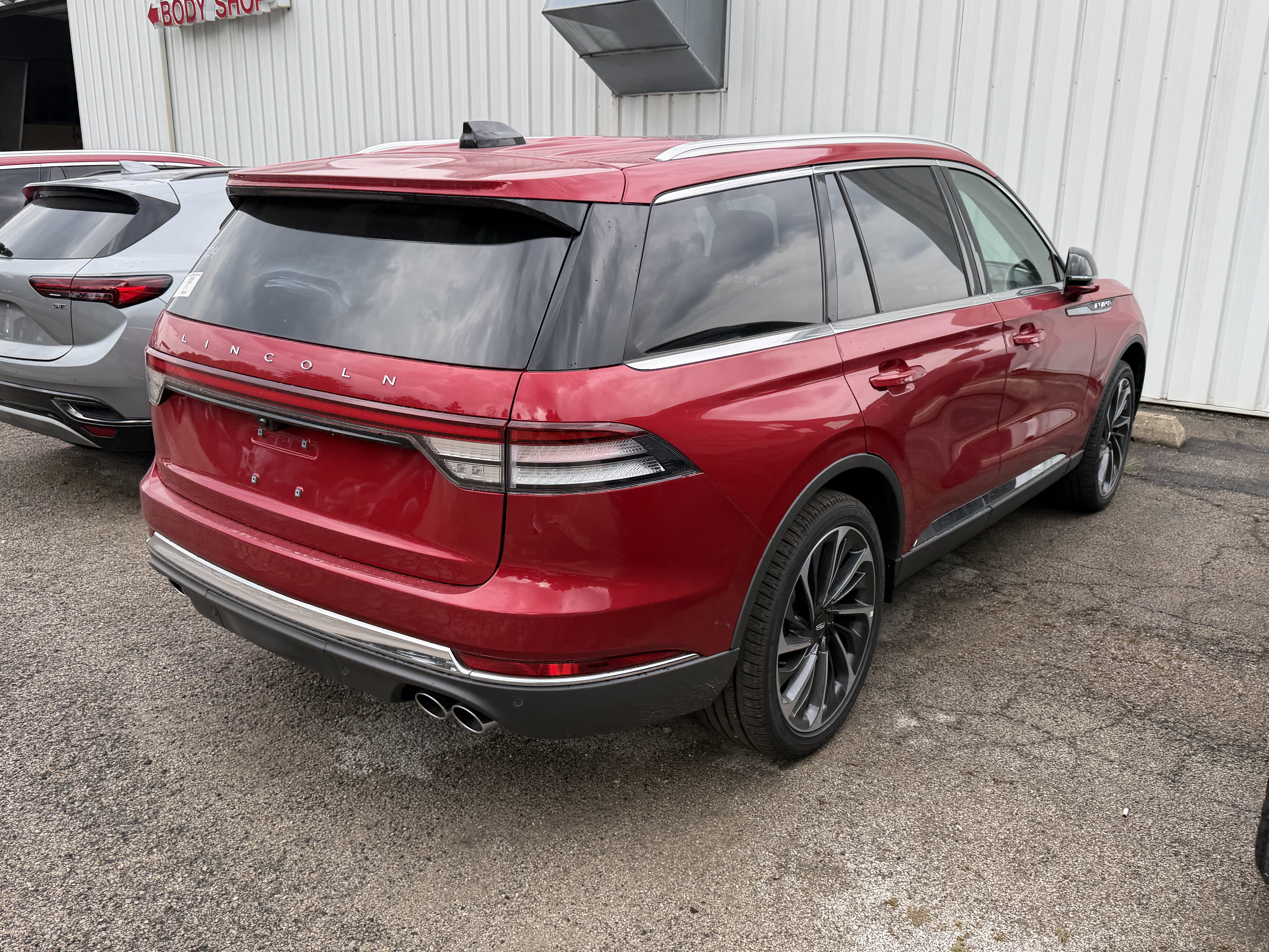 New 2026 Lincoln Aviator Reserve AWD/4WD image 13