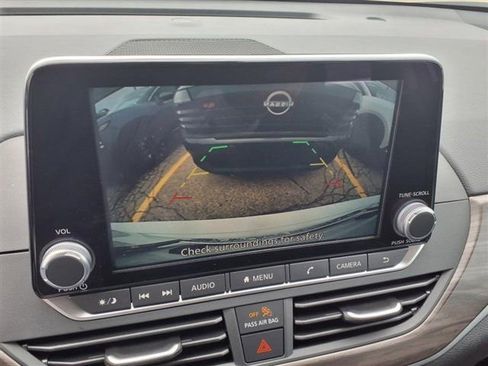 New 2025 Nissan Altima 2.5 SV image 12