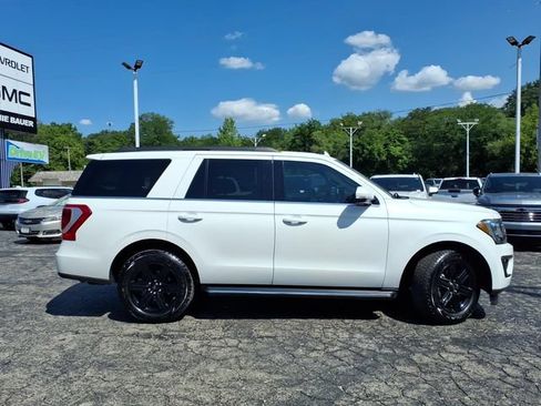 Used 2020 Ford Expedition XLT w/ Equipment Group 202A AWD/4WD image 4