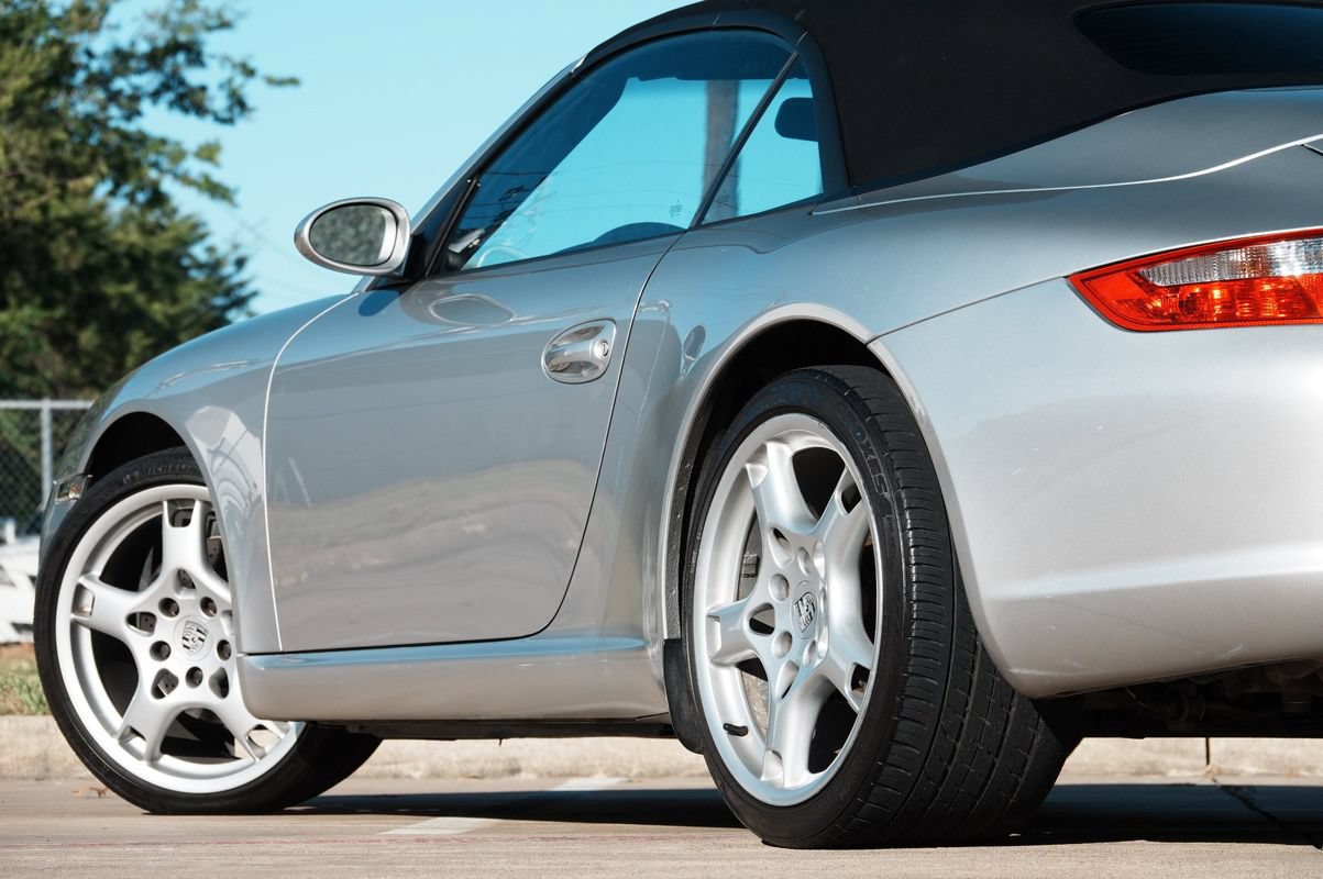 Used 2006 Porsche 911 Carrera 4 AWD/4WD image 33