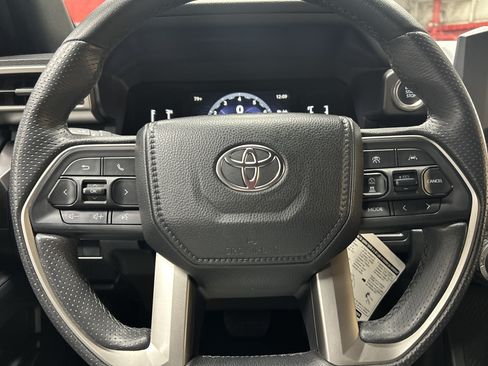 Used 2026 Toyota 4Runner SR5 AWD/4WD image 2