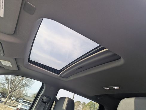 Used 2024 Chevrolet Silverado 2500 LTZ w/ LTZ Premium Package image 20