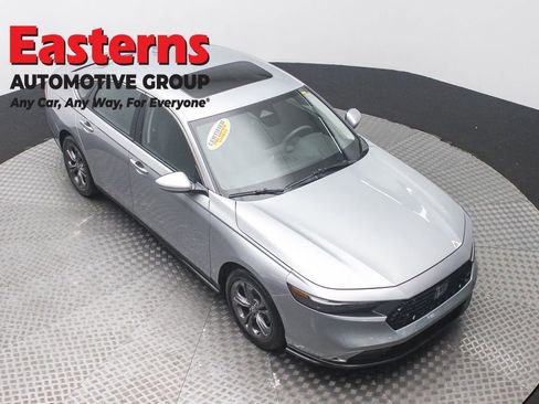 Used 2024 Honda Accord EX image 3