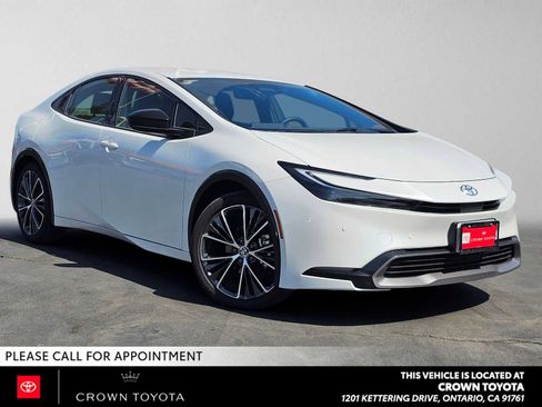 Certified 2026 Toyota Prius XLE FWD image 1